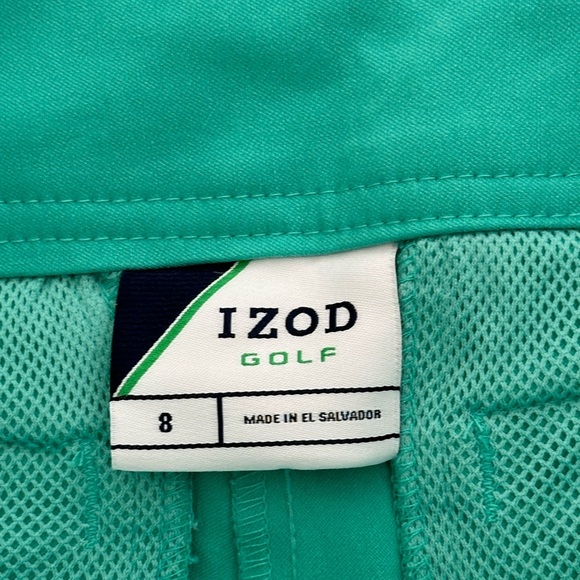 Women’s IZOD Golf 8 Medium Shorts Chino Khakis Mint Bermuda Stretch Sun Control - Picture 8 of 10